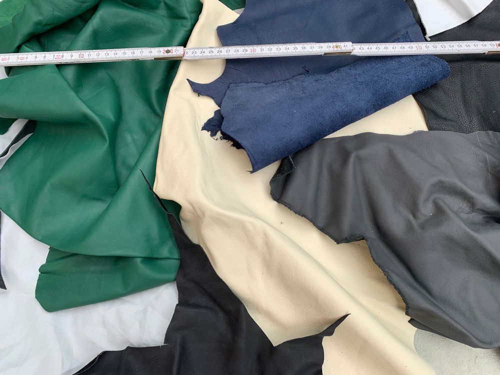 Lederreste-Bündel Zum Basteln – 5–15 Große Stücke, Weich, Verschiedene Farben (ca. 1,4 Kg)