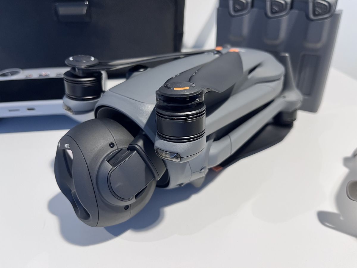 DJI Modellismo RC: DJI Mavic 4Pro Fly More&ND Filter neuwertig!!! – Nuovo (secondo la descrizione) da Wimmis venduto da QC80 3