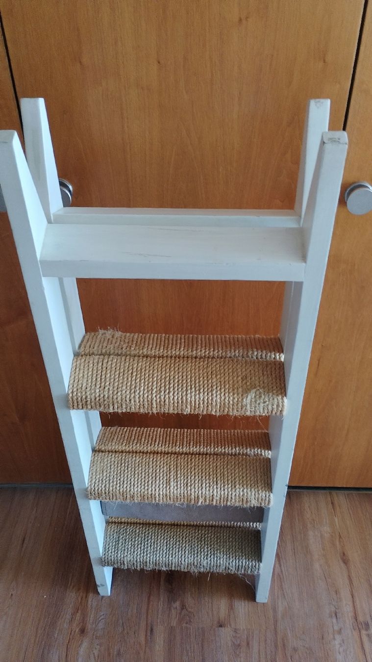 Spielzeuge: Abre a chat en bois  – Gebraucht aus Crans VS von est_8mbd 4