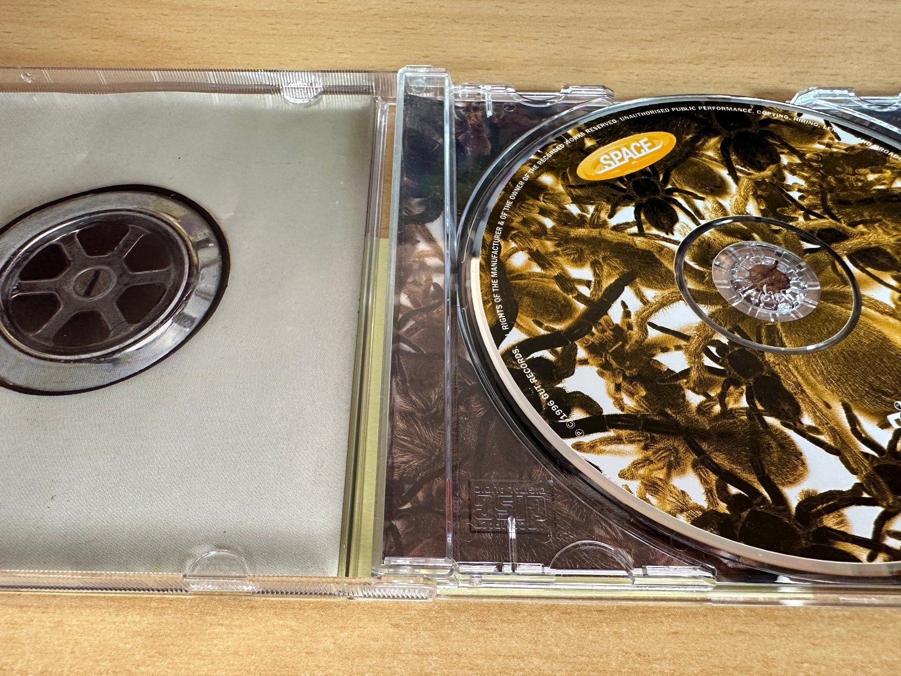 CD: Space – Spiders – Usato da Rikon im Tösstal venduto da Alpenmutz 2