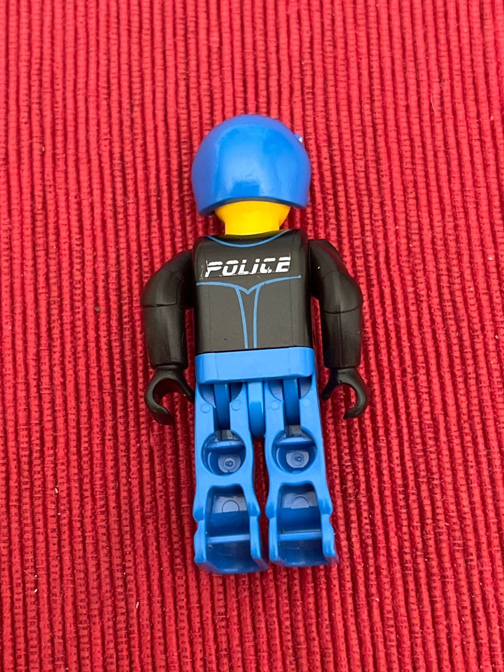 Lego Statuette: LEGO Figuren Polizei – Usato da Neuenhof venduto da Pixeline 1