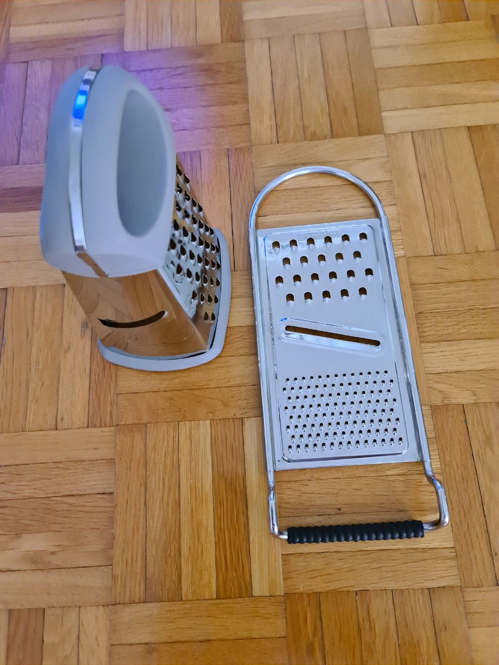 Küchengeräte: Reibe Stainless Steel 2 stück  – Neu (gemäss Beschreibung) aus Thun von erh_fs86