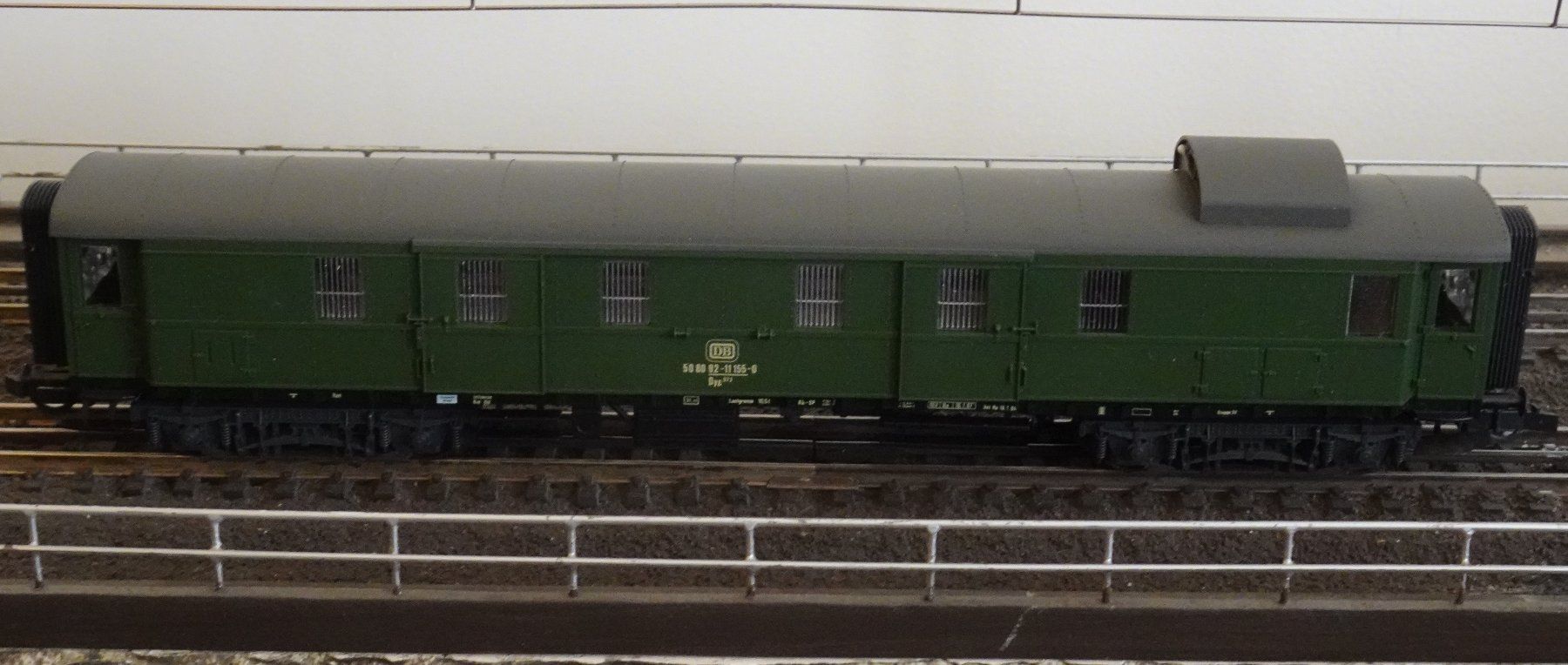 Roco Modellini di ferrovie: Roco 44556, DB Eilzugwagen Gepäckwagen – Usato da Grossaffoltern venduto da berner85