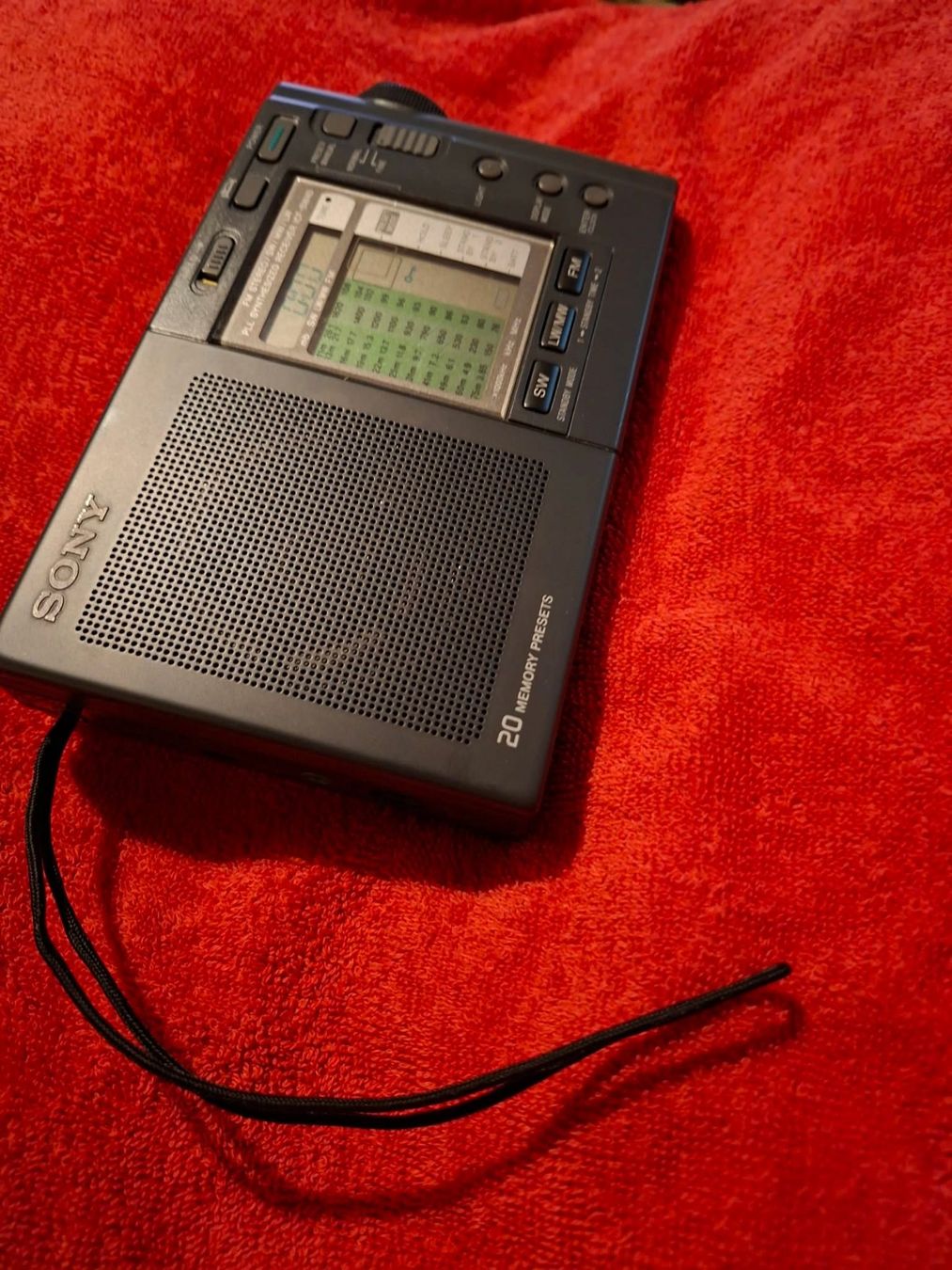 Sony Radios: Sony ICF-SW40 PLL-Synthesizer-Weltempfänger – Gebraucht aus Wittenbach von Nostalgie1965 9