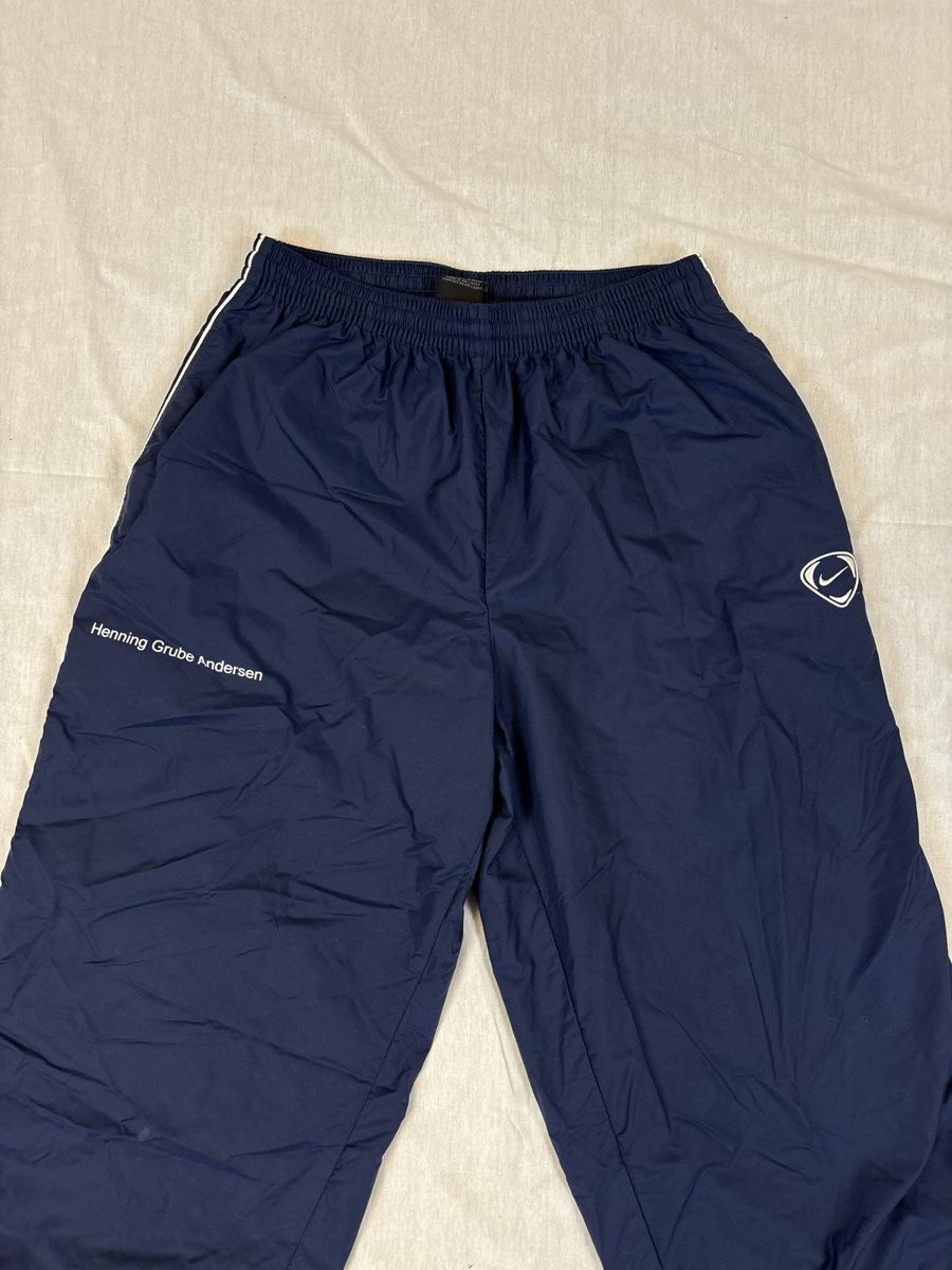 Nike Pantaloni: Nike Trainingshose – Nuovo (secondo la descrizione) da Lindau venduto da KT_Vintage 1