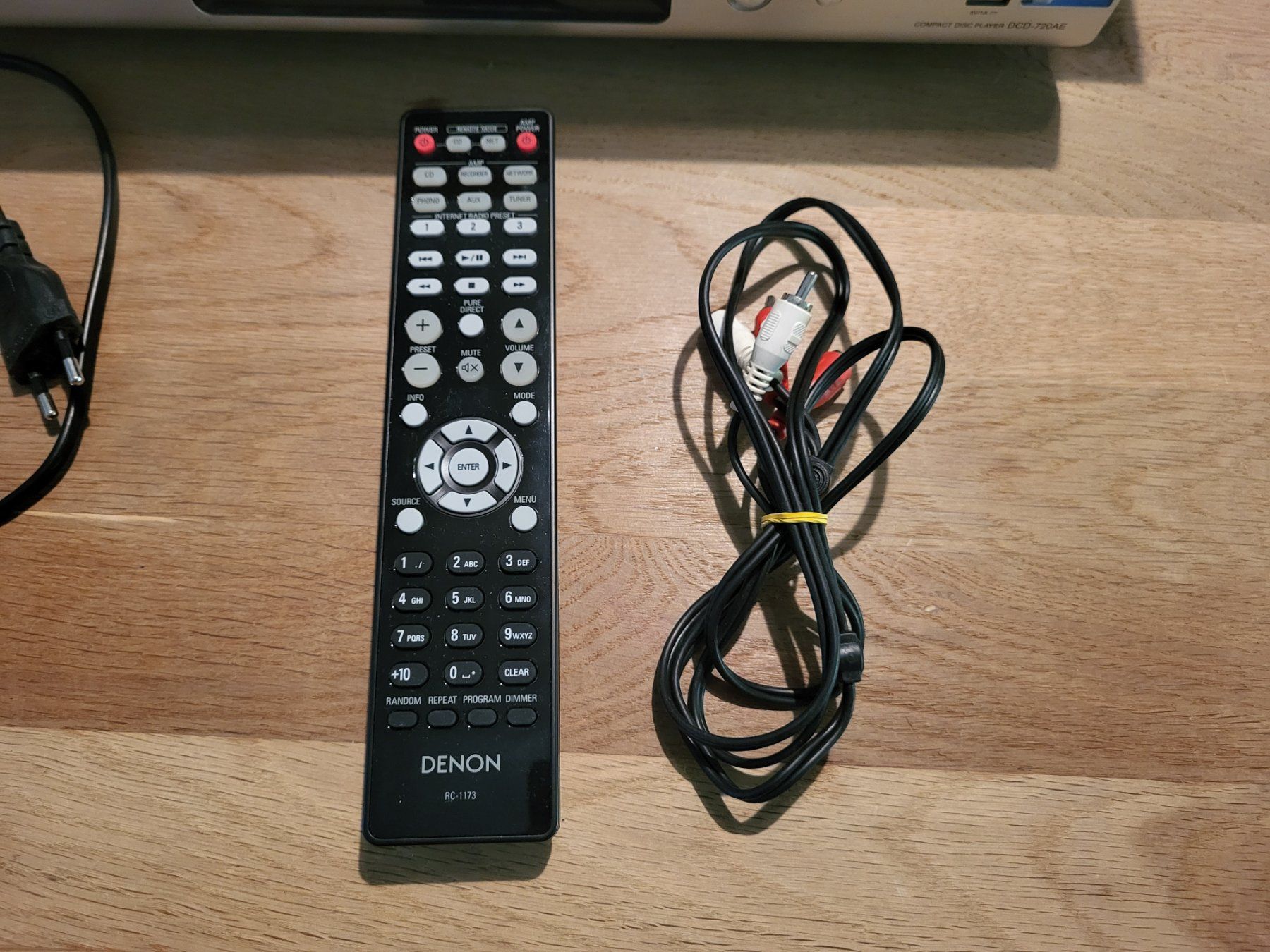 Denon Lettore multimediale & Streamer: Denon DCD-720AE CD-Player, silber (Fernbedienung/Anleitung) – Nuovo (secondo la descrizione) da Urtenen-Schönbühl venduto da Lari1 1