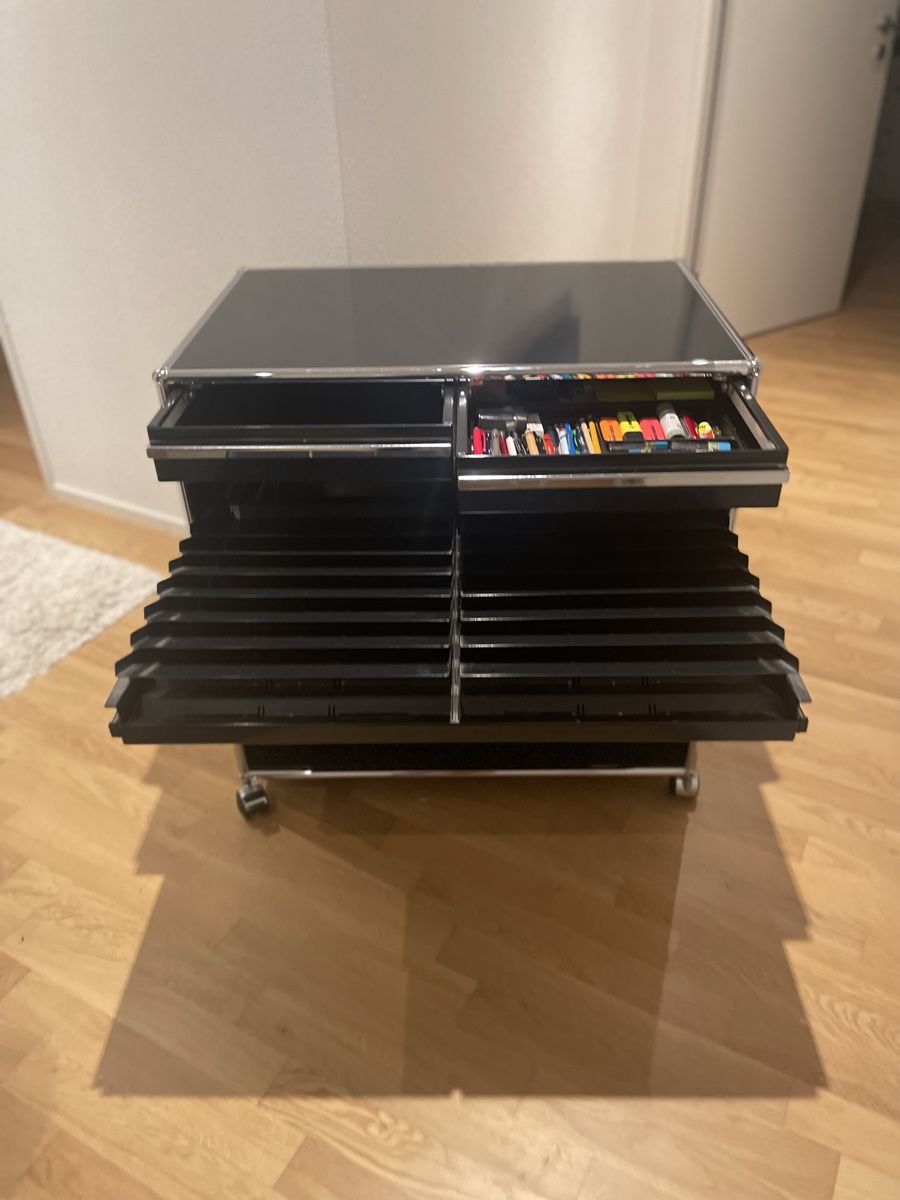USM Banconi: USM Sideboard Büro  – Nuovo (secondo la descrizione) da Schachen LU venduto da reto.ponti 6