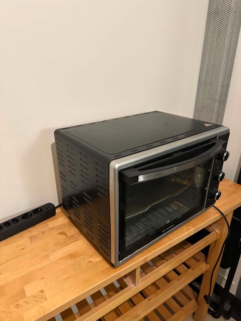 Elettrodomestici da cucina: Severin Mini-Backofen / Minibackofen – silber/schwarz – Usato da Zürich venduto da Asteris 1