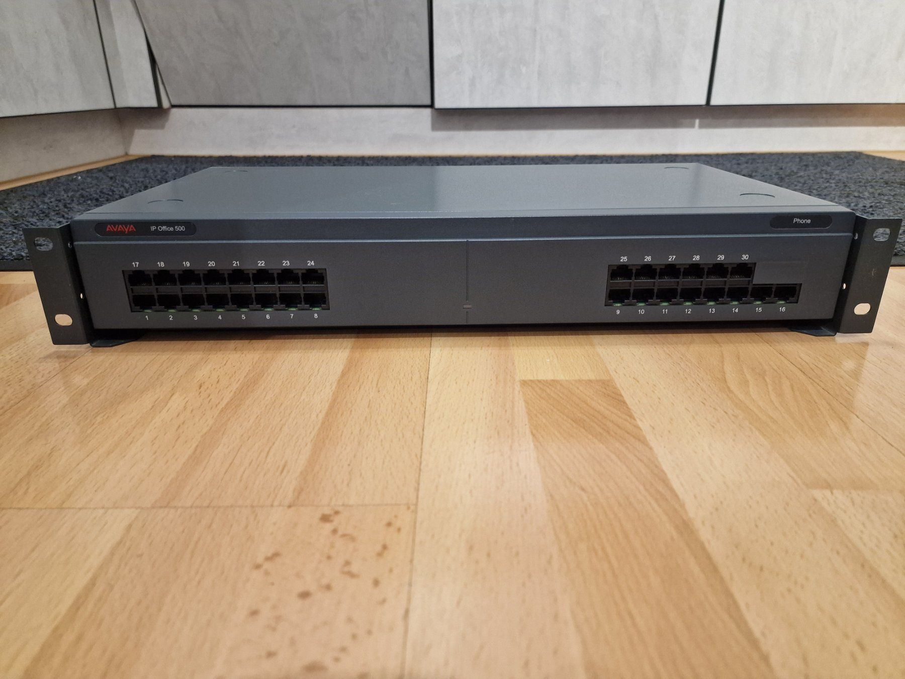 Avaya Telefoni: Avaya IP Office IP500 inkl. Module – Usato da Buchrain venduto da Sssschaller