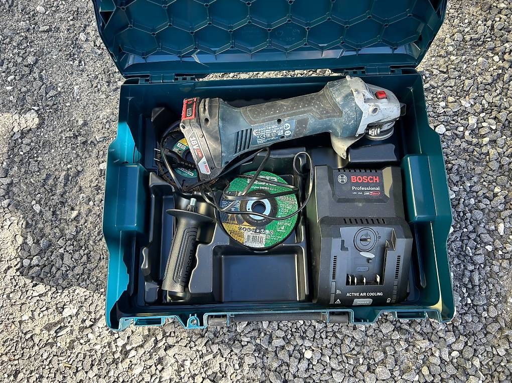 Bosch Trapani: Bosch 5 Maschinen Set mit Akkus – Usato da Heiden venduto da stefani03