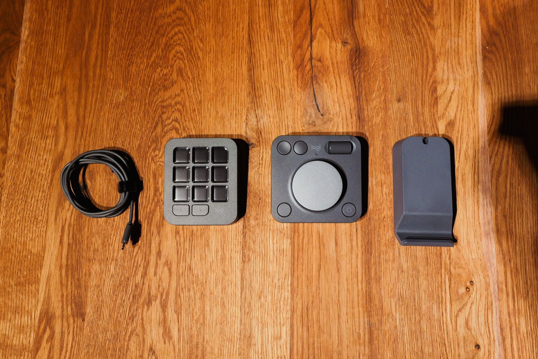 Logitech Tastiere: Logitech MX Creative Console in OVP – Nuovo (secondo la descrizione) da Uettligen venduto da calinew 3