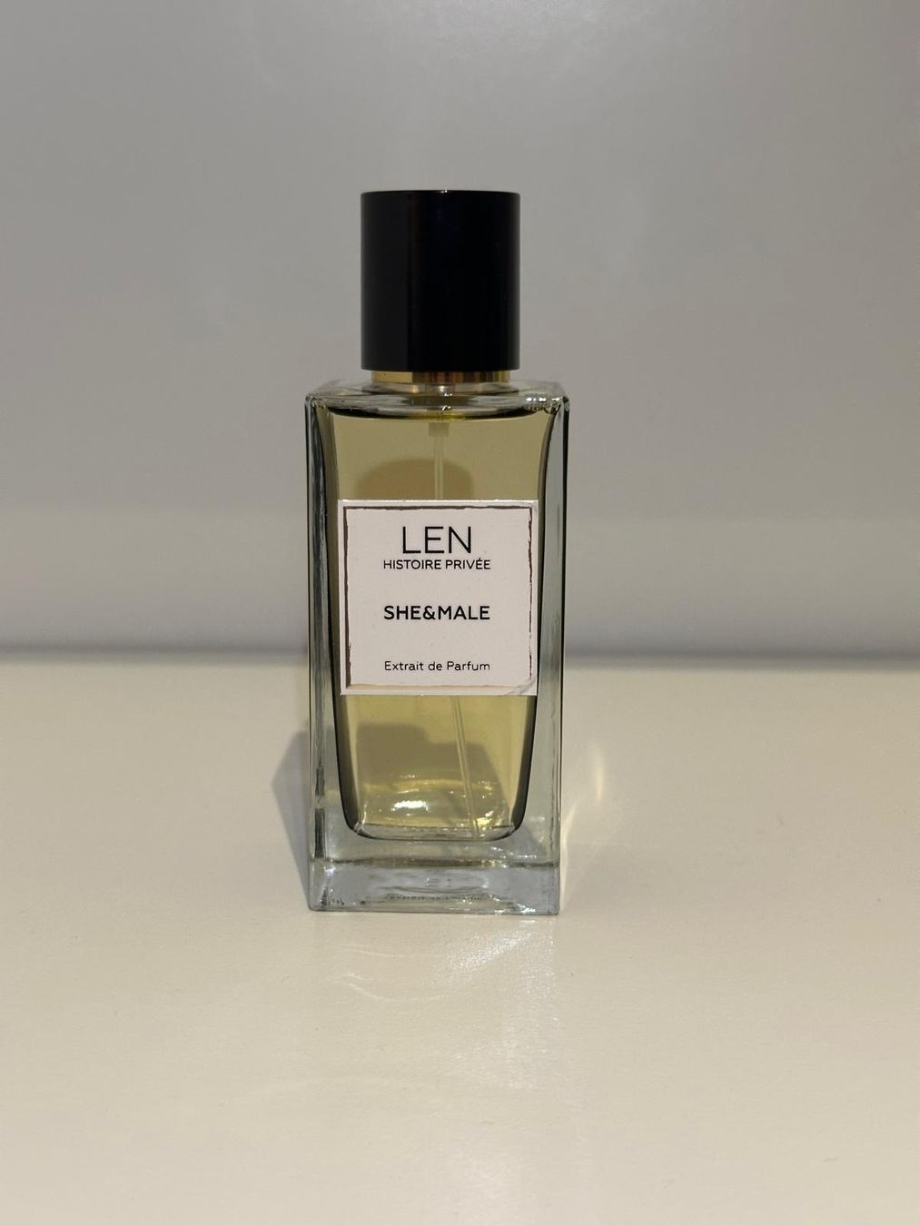 Parfum & Eau de Toilette: Len Histoire Privée She&Male Eau de Parfum – Gebraucht aus Freidorf TG von Pwaschi