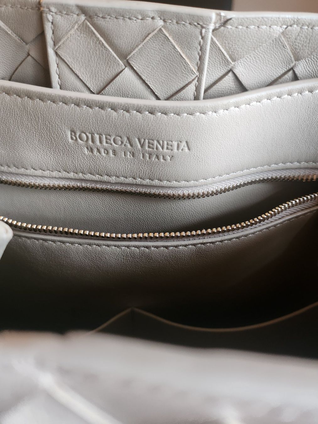 Bottega Veneta Taschen für Damen: Bottega Veneta " Andiamo. Medium. – Gebraucht aus Dietikon von Oxana01 4