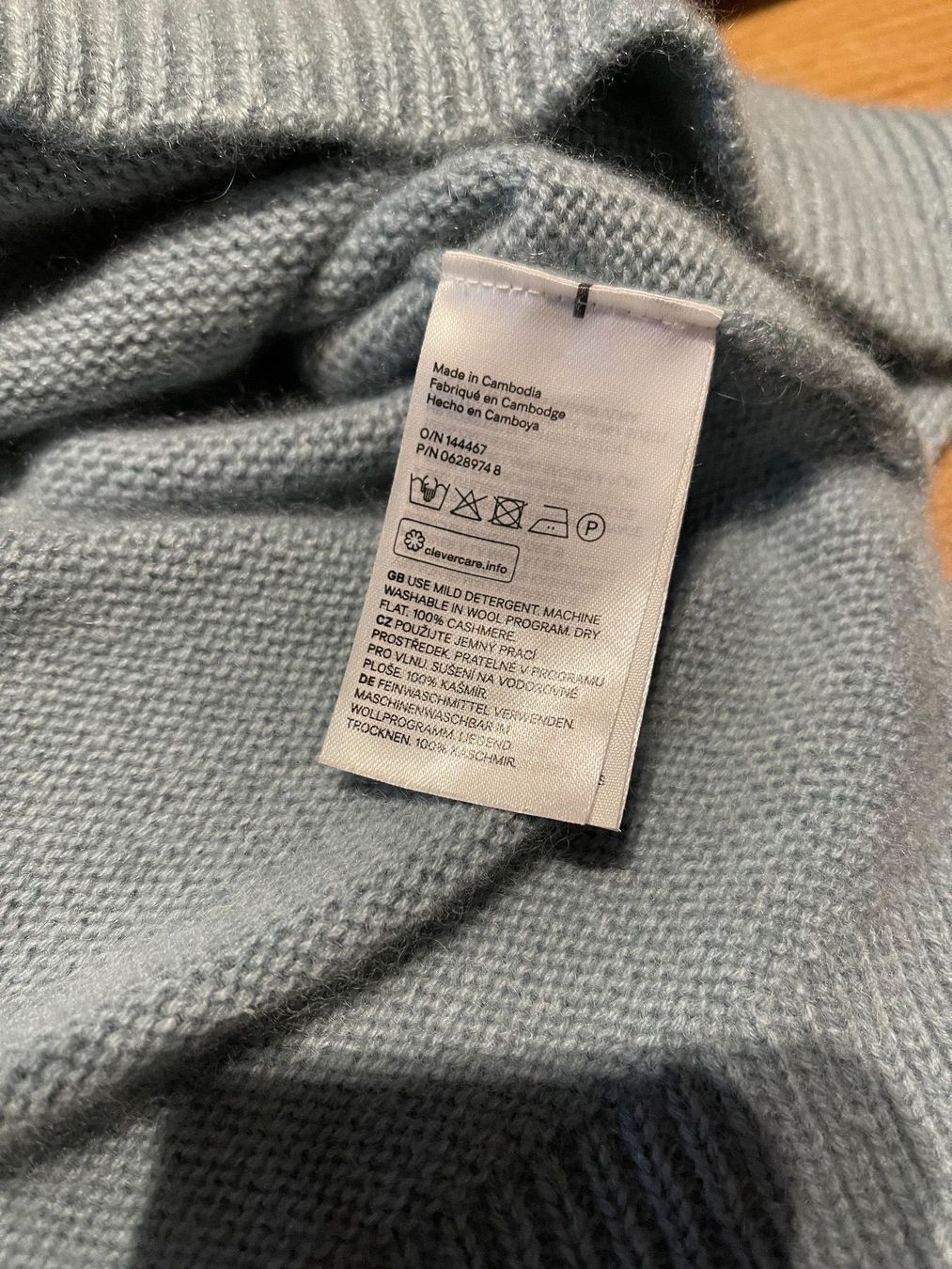 H&M Maglioni & Felpe: H&M 100% Kaschmirpullover blau L ( aber ehr eine s/m) – Usato da Ottenbach venduto da Suni_82 4