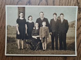 Kennt jemand diese Familie?