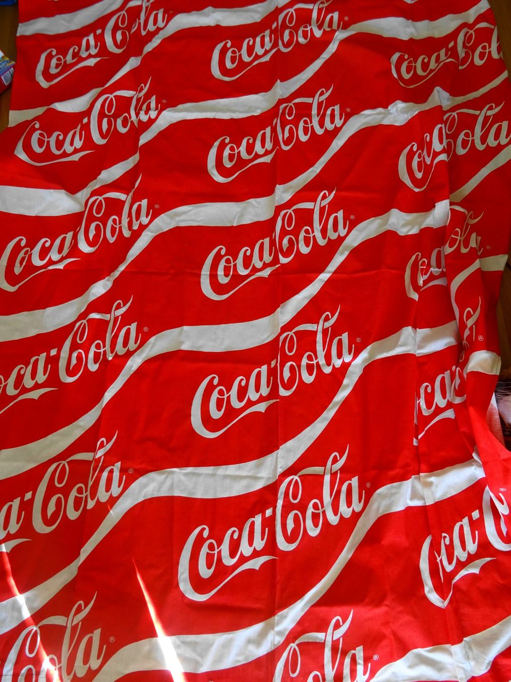 Sonstige Tischwäsche: Coca-Cola Tischtuch Tischdecke  150 x 185 cm. – Neu (gemäss Beschreibung) aus Zürich von Connie8
