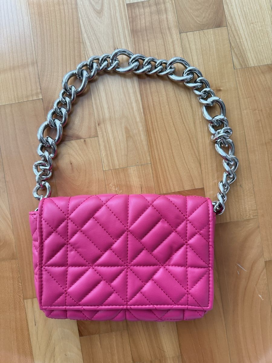 Zara Borse da donna: ZARA Pinke Schultertasche mit Silberkette – Nuovo (secondo la descrizione) da Lachen SZ venduto da ali_5xw5
