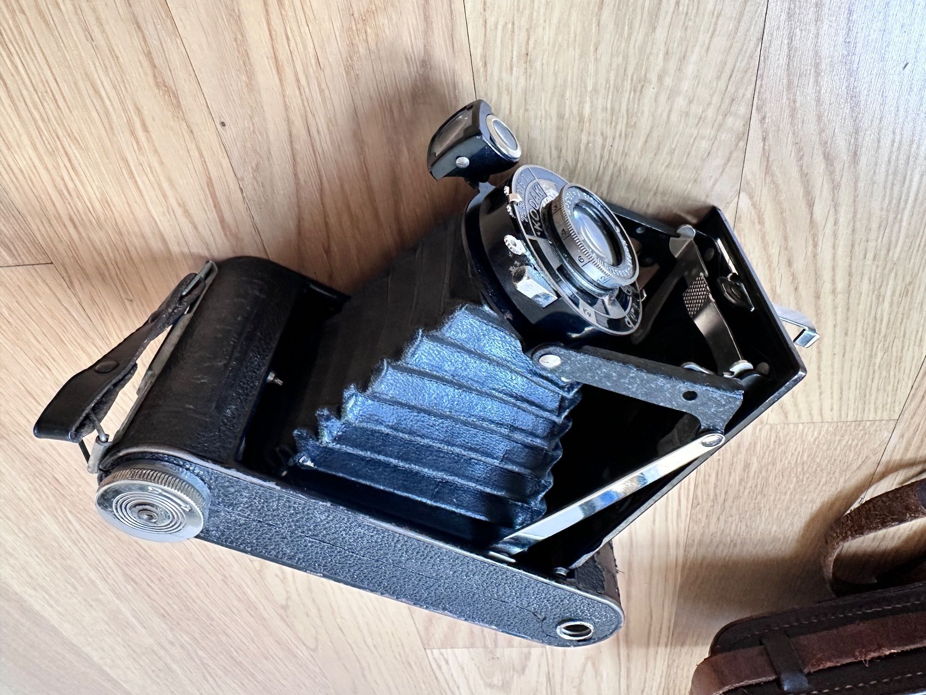 Kodak Kamera: Kodak Junior 620 + case – Gebraucht aus Sorengo von Littman 3