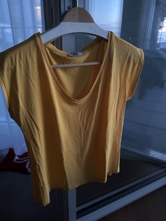 Damen T-Shirt gelb Grösse S von PIECES guter Zustand