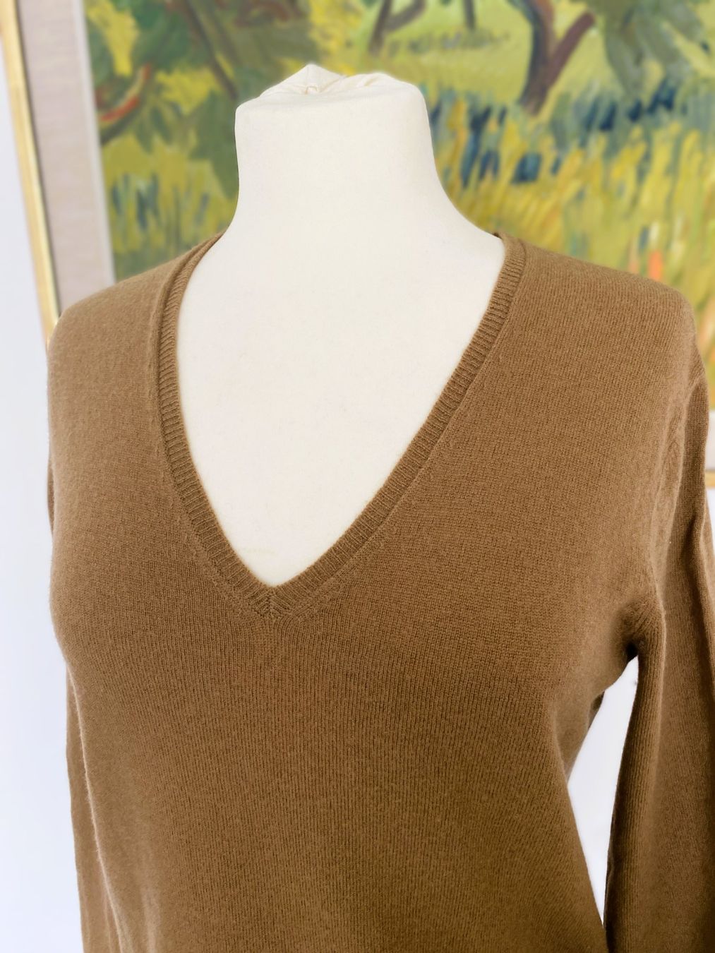 Pulls & Sweat-shirts: Boutique TONJA 100% Cashmere Pullover sand V-Ausschnitt S 36 – Neuf (Voir description) à Allschwil par Rosenfee