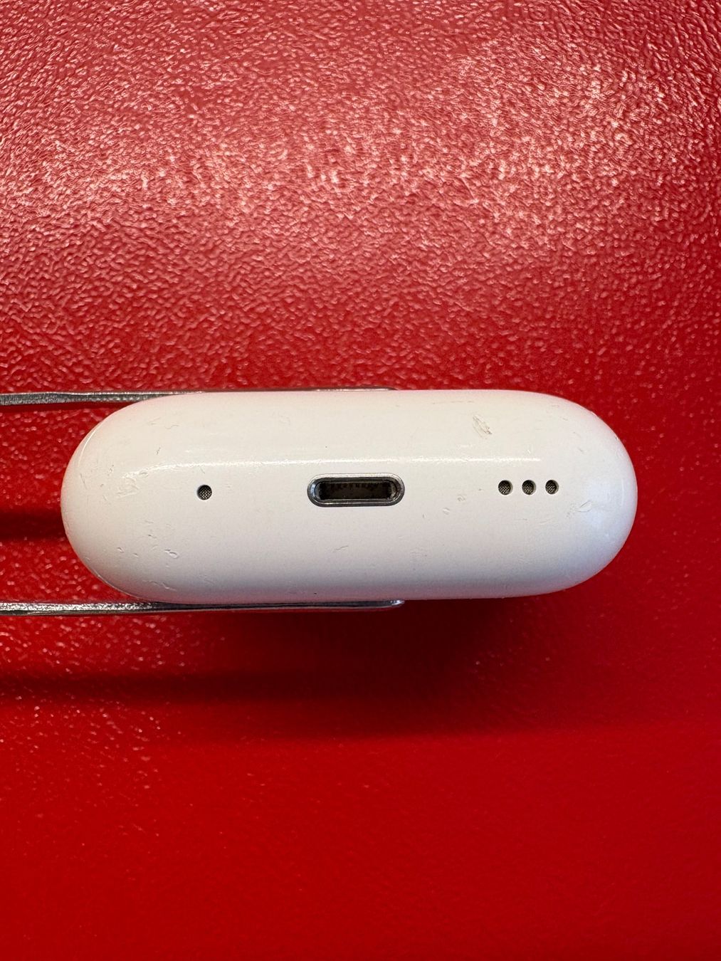 Apple Kopfhörer: Apple AirPods Pro 2 charging case (A2700). – Gebraucht aus Lausanne von Zorrus77 4