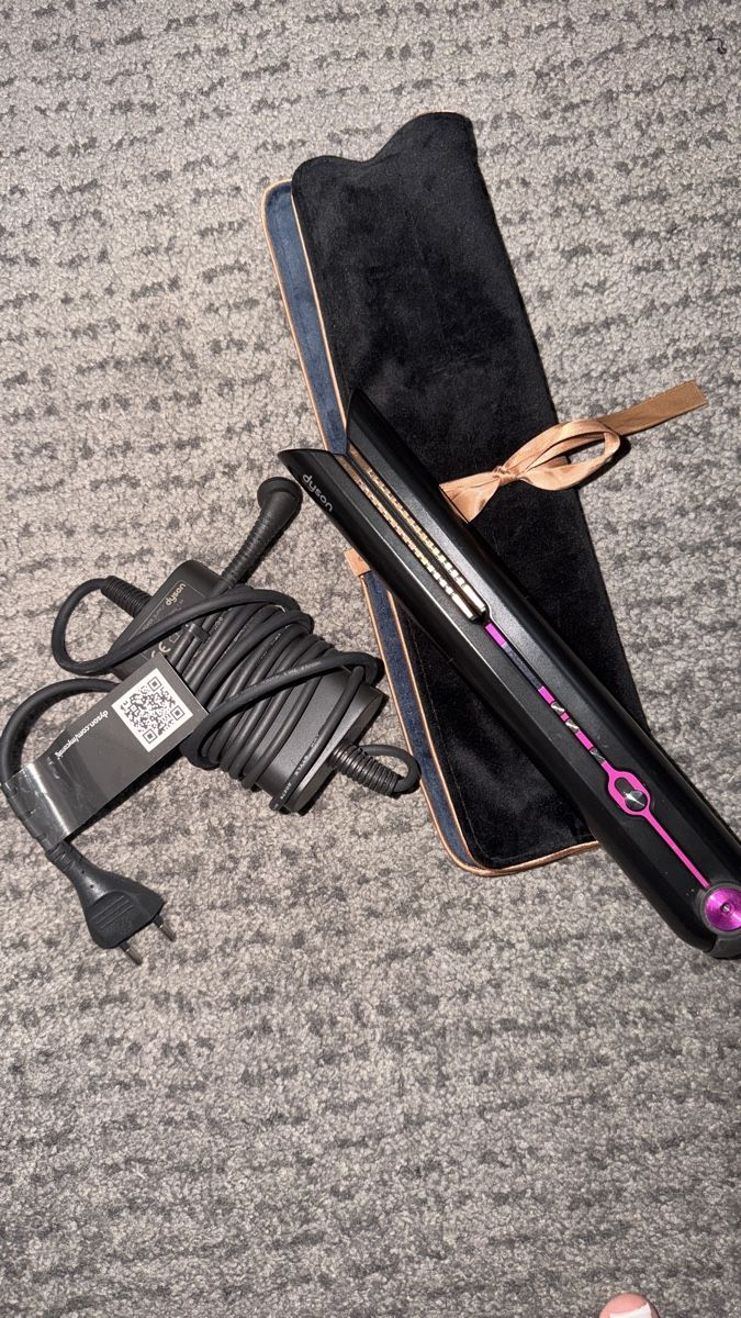 Dyson Fers à boucler & lisser: Dyson Glätteisen – D'occasion à Birmenstorf AG par eva_8tmx 1