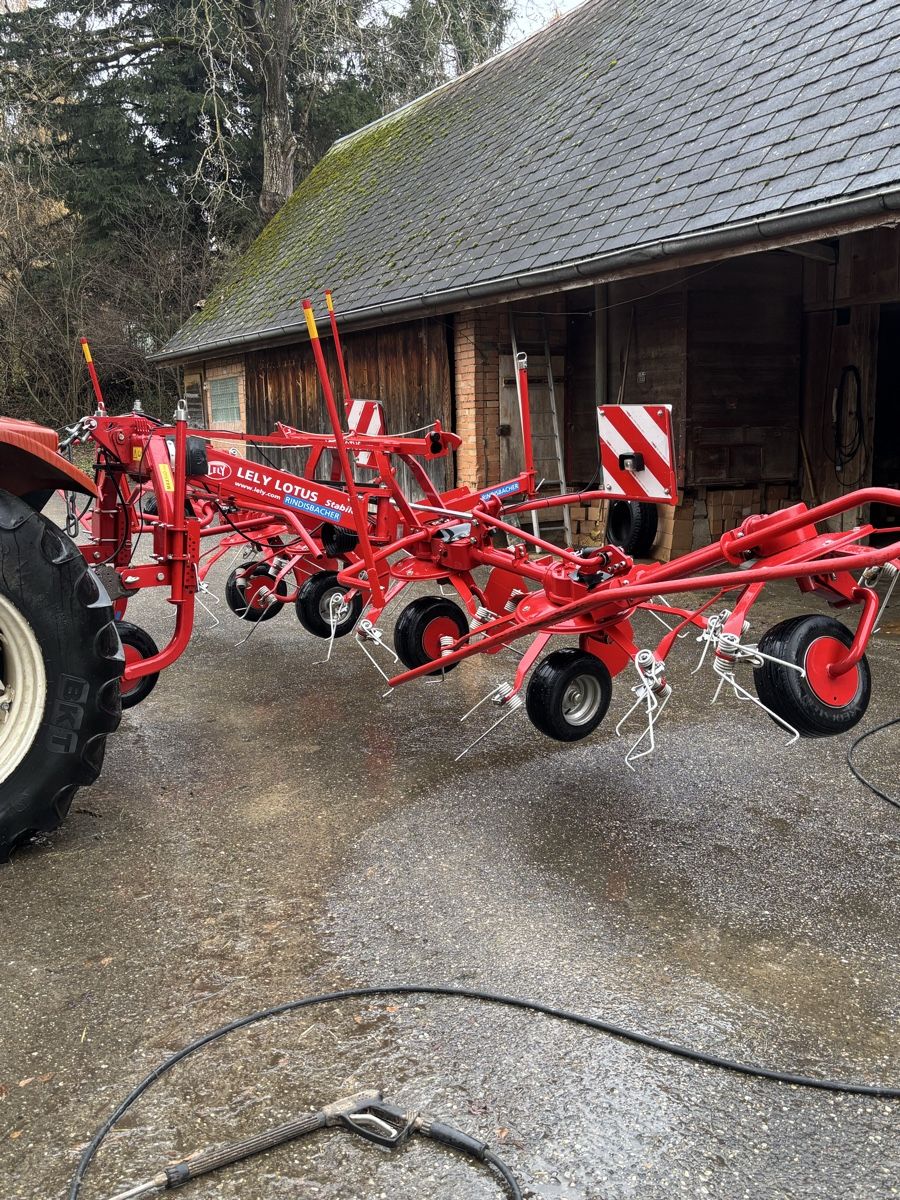 Lely Tutte le macchine: Kreiselheuer Lely Lotus 675 – Usato da Jegenstorf venduto da greni85 1