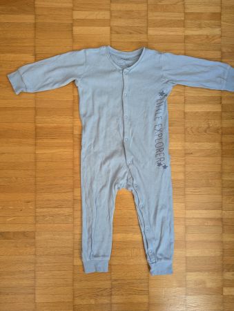 Baby PJ/ Strampler Little Explorer Grösse 86, Baumwolle 🍁