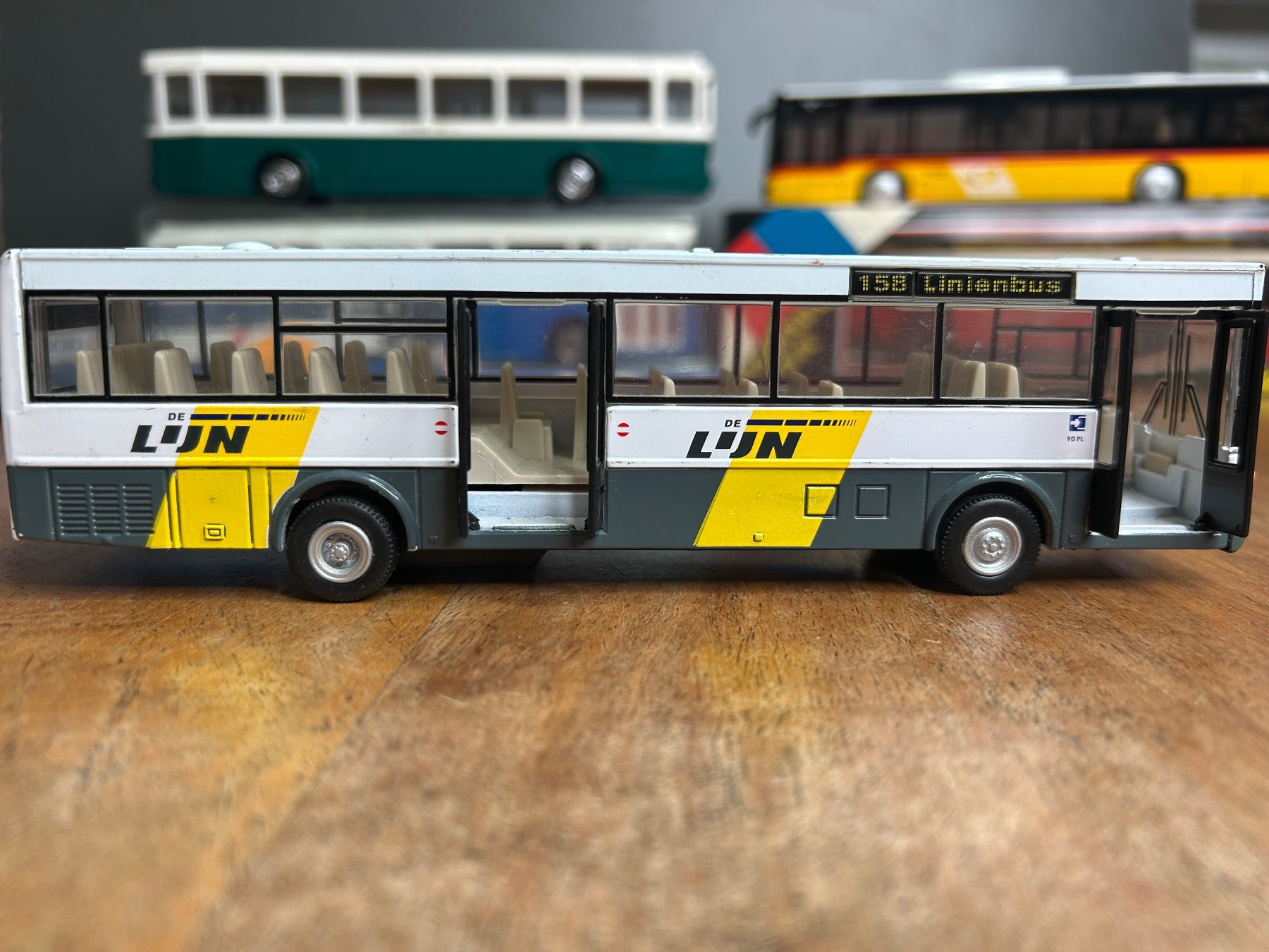 Modellini d'auto: Lot von sieben Modell Bus – Usato da Otelfingen venduto da Yossi-68 3