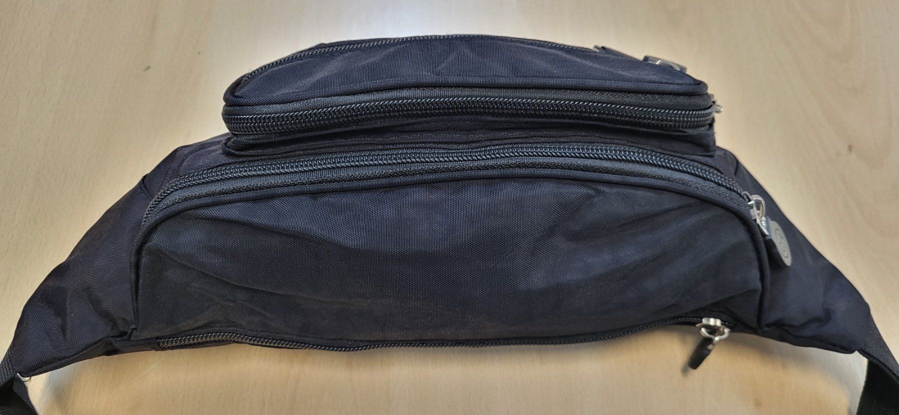 Taschen: Schwarze Bauchtasche mit 4 Fächern Neu – Neu und originalverpackt aus Figino von mayam63 2