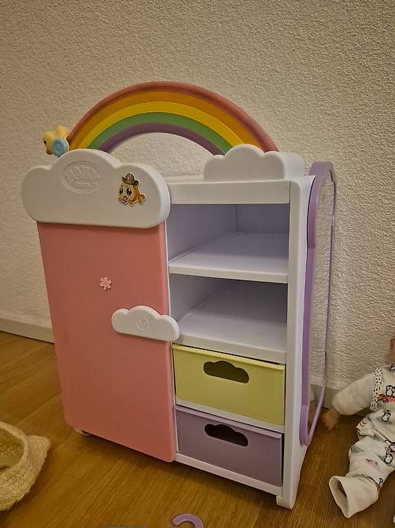 Bambole: Kinder-Puppenkleider und Schrank – Usato da Zürich venduto da a.b.g.baumann 1