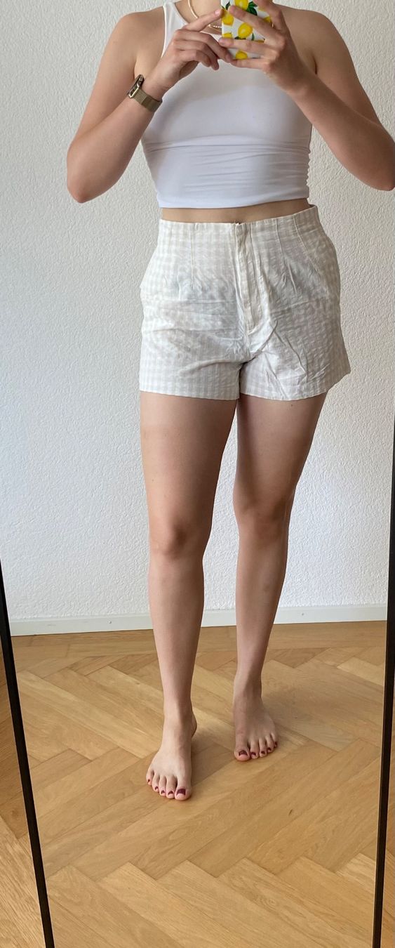 H&M Pantaloni: H&M Baumoll Shorts – Usato da Emmen venduto da Linda-Bachmann 5