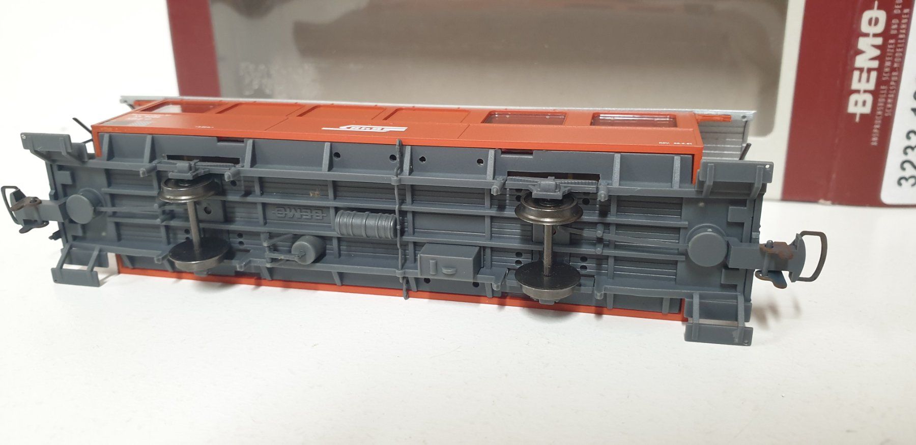 Bemo Modellini di ferrovie: Bemo RhB Xk Montagewagen   3233 169 – Nuovo (secondo la descrizione) da Geroldswil venduto da TopTrain54 3