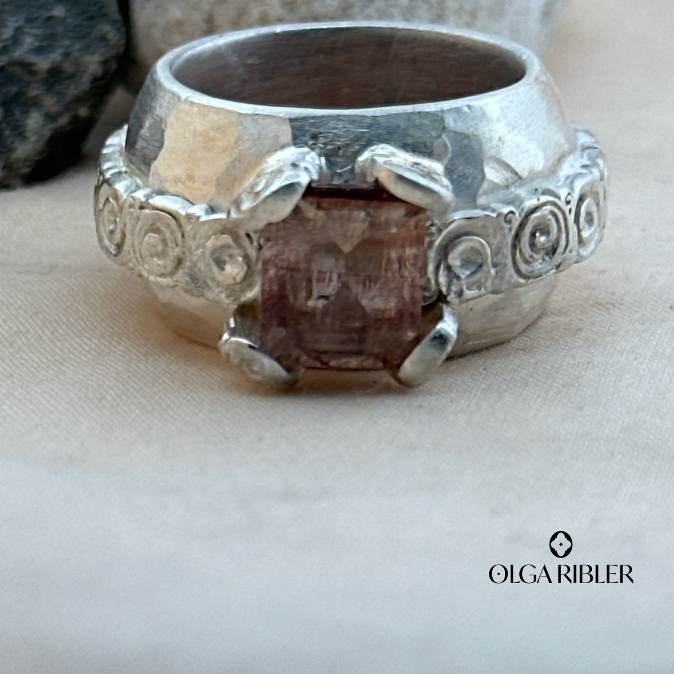 Olga Ribler Anelli: Unikate Silber Ring 925 mit Turmalinquarz Grösse 56 – Nuovo (secondo la descrizione) da Luzern venduto da Schmuckoutlet 1