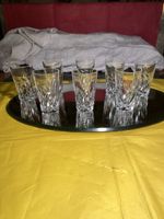 Rare! 8 verres à vin blanc en cristal de Saint-Louis h.9cm.