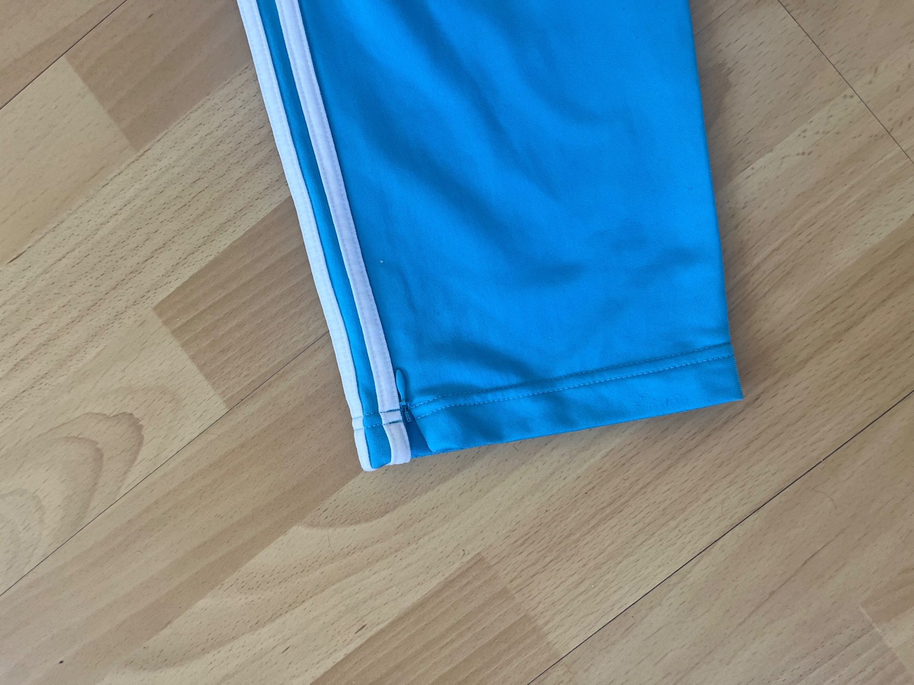 Adidas Hosen: Adidas pants – Neu (gemäss Beschreibung) aus Schaffhausen von apl_pg8h 3