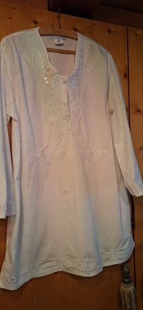 Superschöne Tunika Gr. L 100% Cotton - herrliche Stickereien