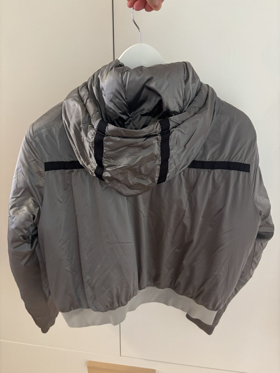 Oakley Jacken: Oakley Performance Fit Wind-/Trainingsjacke mit Kapuze  – Gebraucht aus Geroldswil von ele_7hkp 2