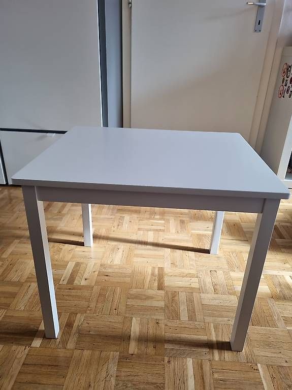 Tische: Petite Table blanche – Gebraucht aus Gland von Khazmur1 2
