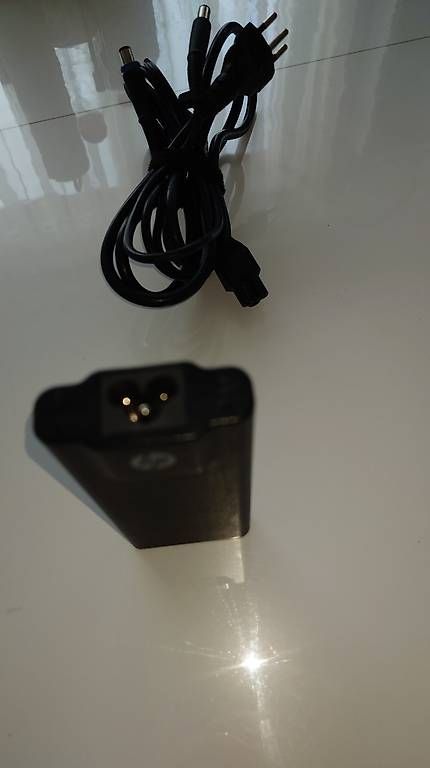 Chargeur: HP Laptop Ladegerät  – D'occasion à Effretikon par mirsad.z 1