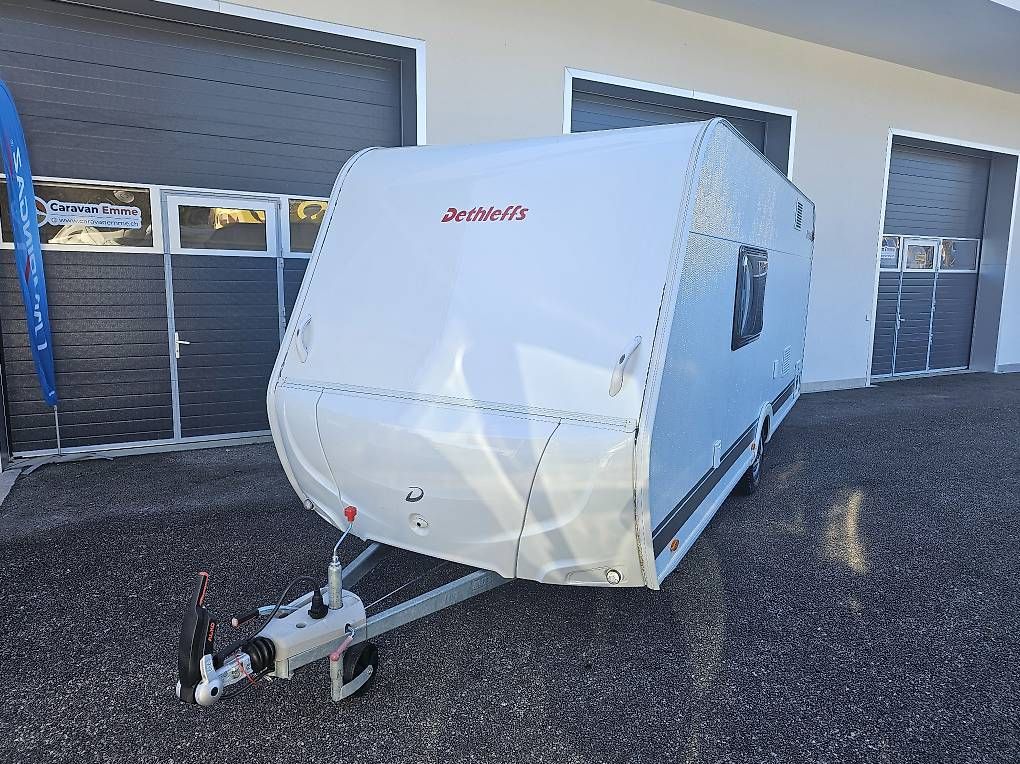 Veicoli da campeggio: Wohnwagen Dethleffs C Joy mit Queensbett! – Usato da Recherswil venduto da Caravan-EmmE