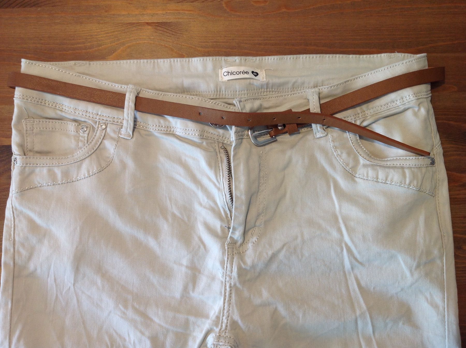 Pantaloni: 2/3 Hose Damen - Grösse 40 – Nuovo (secondo la descrizione) da Altdorf UR venduto da Mini037 2