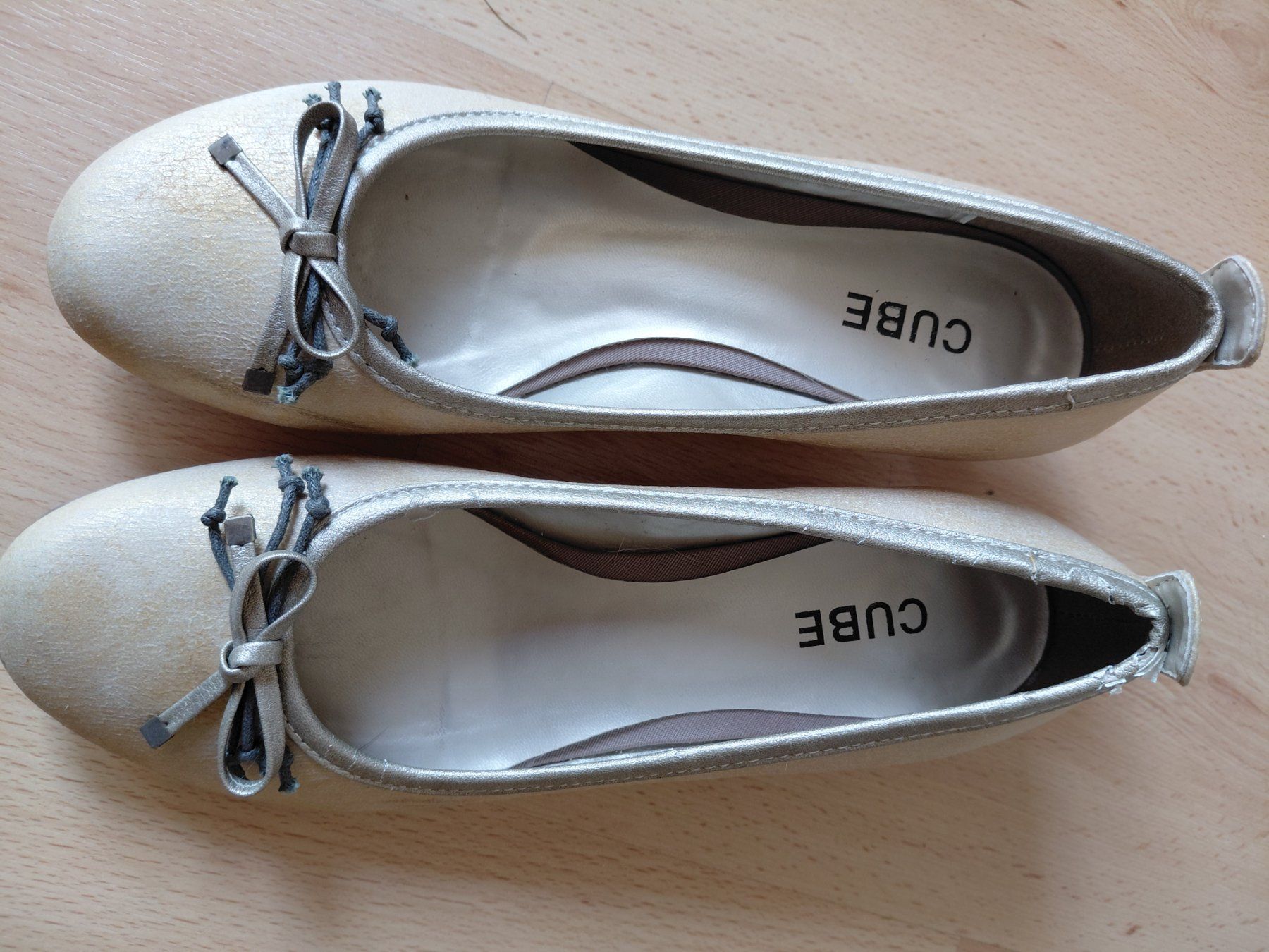 Cube Scarpe da donna: Ballerina mit kleinem Absatz. Gr.39 – Usato da Seftigen venduto da man_tr96 1