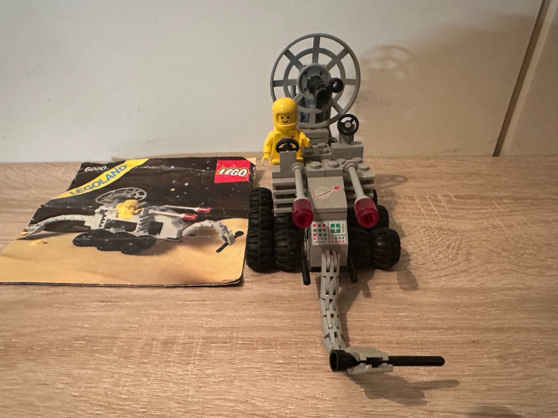 Legoland Kit di costruzioni: LEGO 6880 Surface Explorer – Usato da Basel venduto da Don-Angel 4
