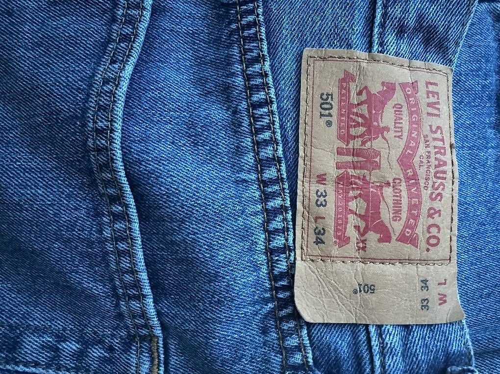 Jeans: 2 Jeans Levi's 501  – Usato da Genève venduto da Kamaro78