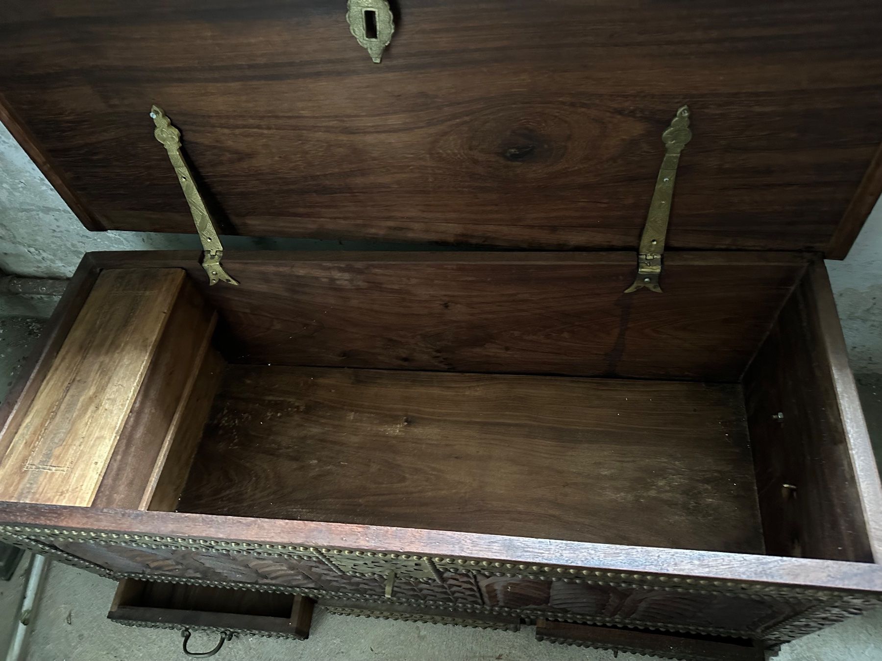Cassapanche: Antike SANSIBAR-TRUHE aus Teakholz – Usato da Herrliberg venduto da fregatte01 7