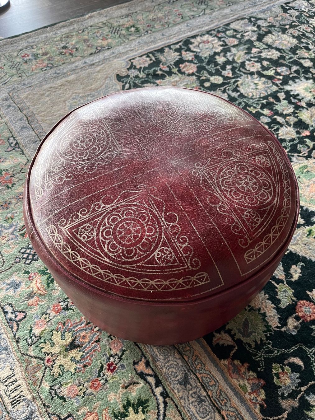 Tabourets: Pouf im orientalischen Design – D'occasion à Lohn-Ammannsegg par nad_nzl8