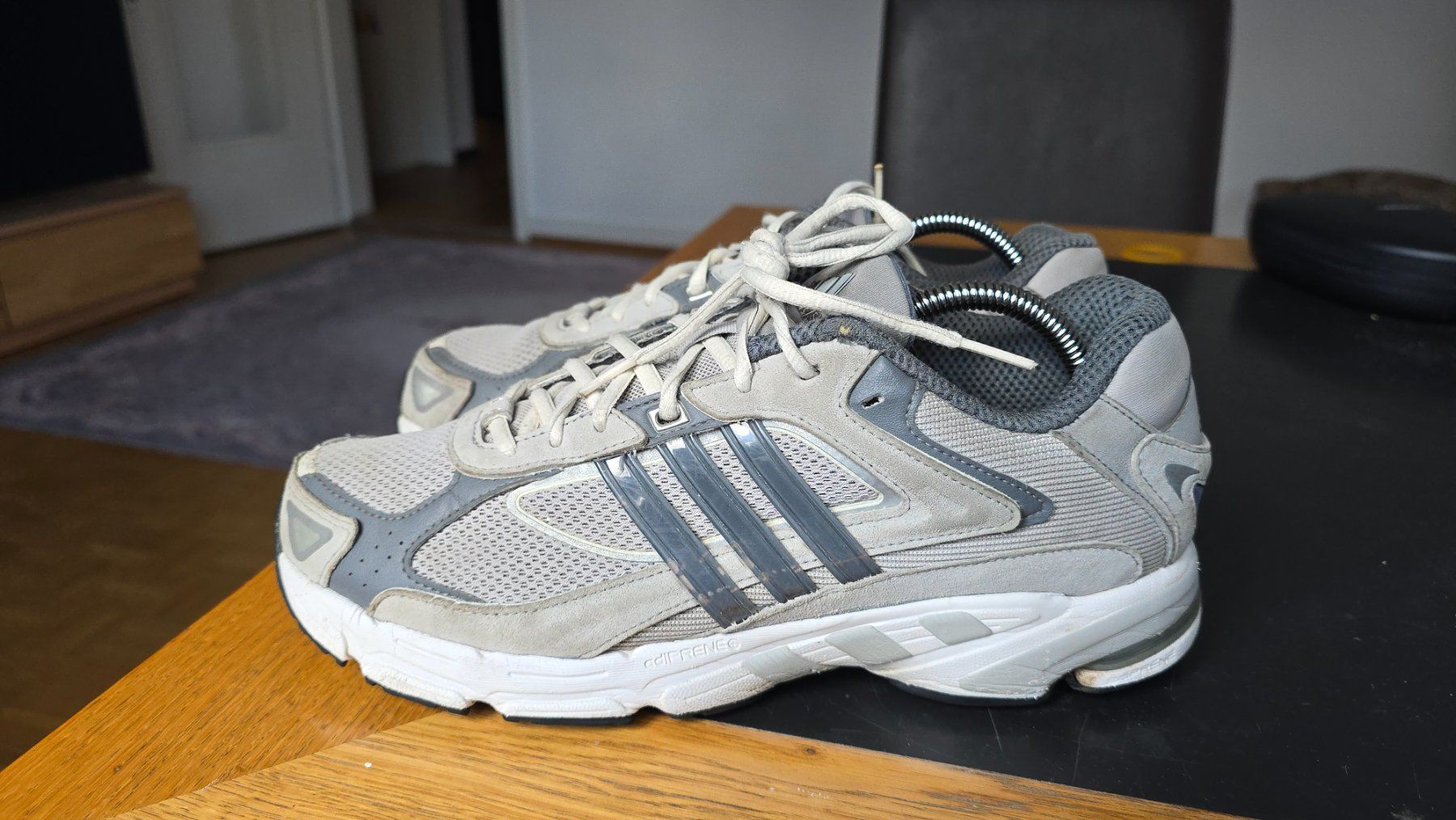New Balance Herrenschuhe: Adidas Response CL Sneaker  .  EU 43 1/3 – Gebraucht aus Wallisellen von theblacksheep 1