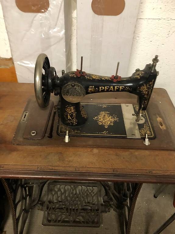 Pfaff Macchine da cucire: Ancienne machine à coudre – Usato da Genève venduto da autoeuropa 1