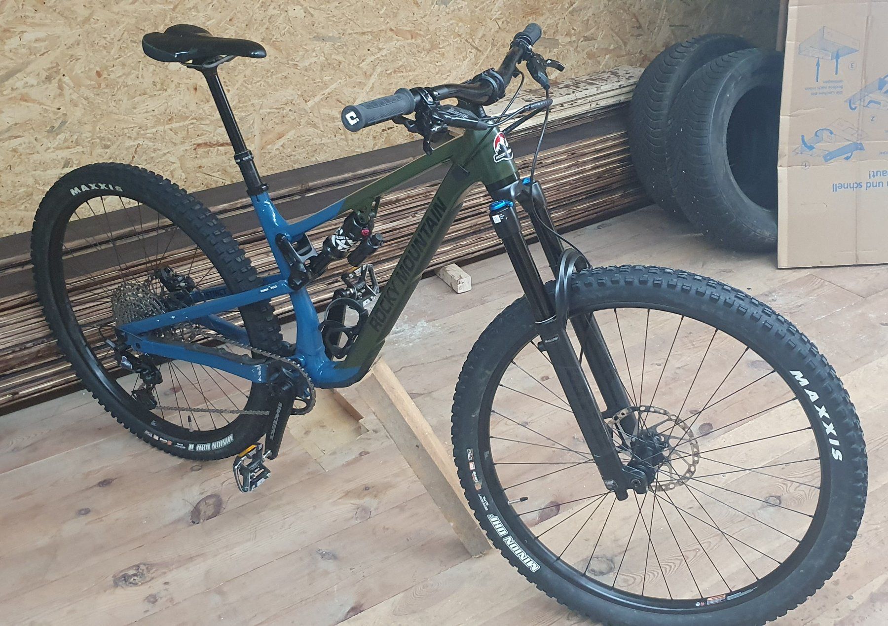 Rocky Mountain Bicycles Biciclette: Rocky Mountain Instinct Alloy 50 – Usato da Fornet-Dessus venduto da noi_6n96 3